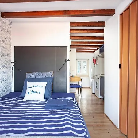 Mouraria 2 - View From French Balcony & Smart Check-in *