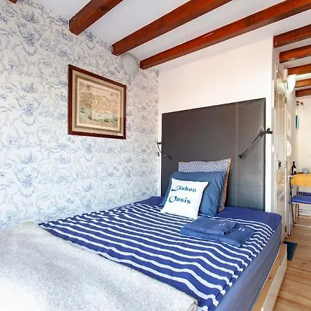 Mouraria 2 - View From French Balcony & Smart Check-in * Lizbona