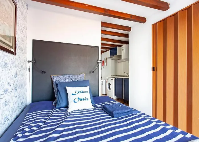 Mouraria 2 - View From French Balcony & Smart Check-in Διαμέρισμα