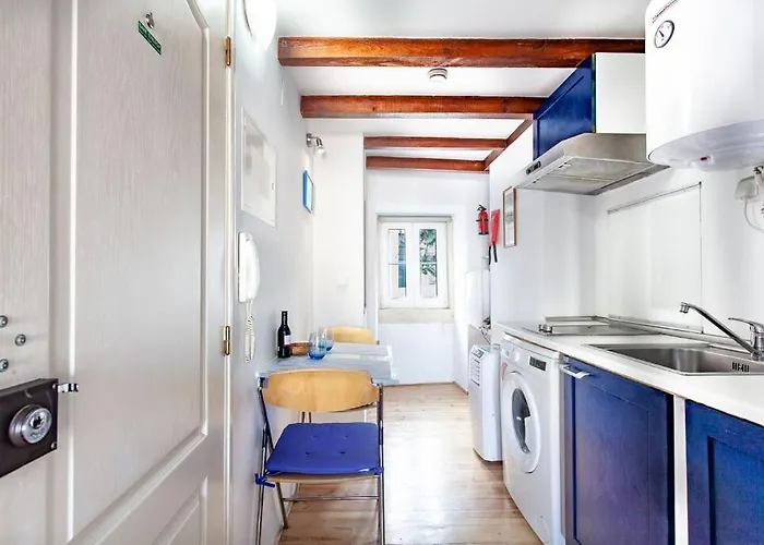 Διαμέρισμα Mouraria 2 - View From French Balcony & Smart Check-in Lisboa