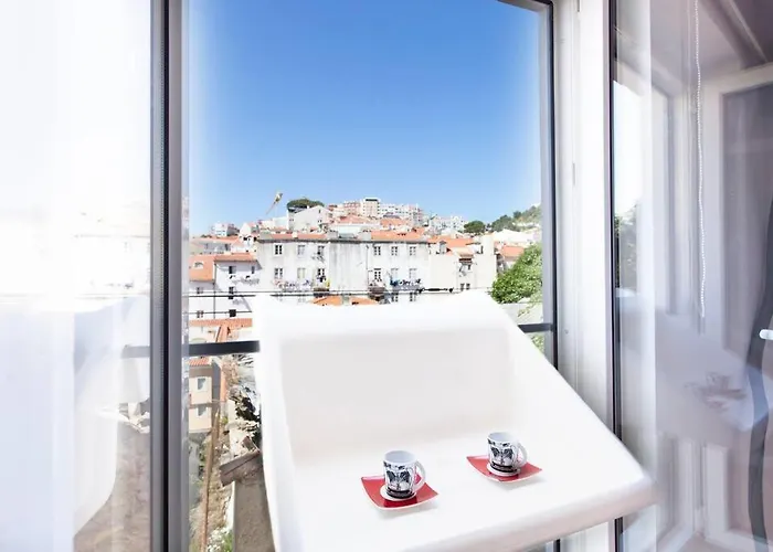 Διαμέρισμα Mouraria 2 - View From French Balcony & Smart Check-in Lisboa