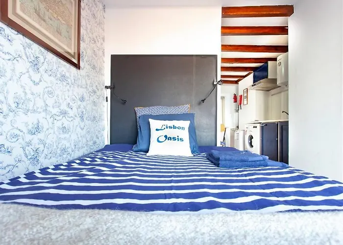 Mouraria 2 - View From French Balcony & Smart Check-in Διαμέρισμα