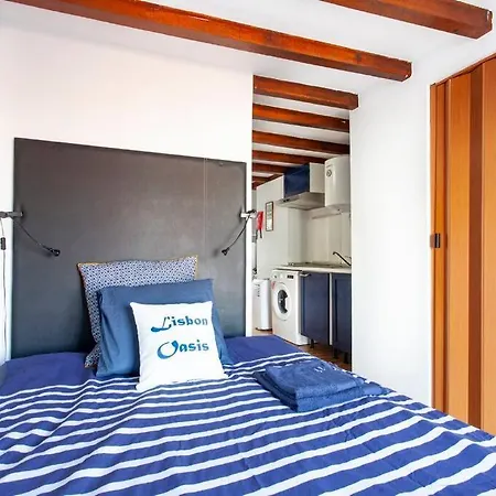 Mouraria 2 - View From French Balcony & Smart Check-in شقة